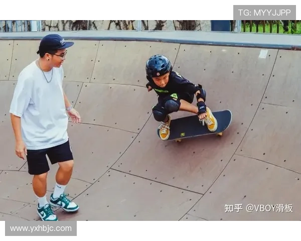 西安滑板队的灵活性揭秘：从街头到赛场的精彩表现与成长之路